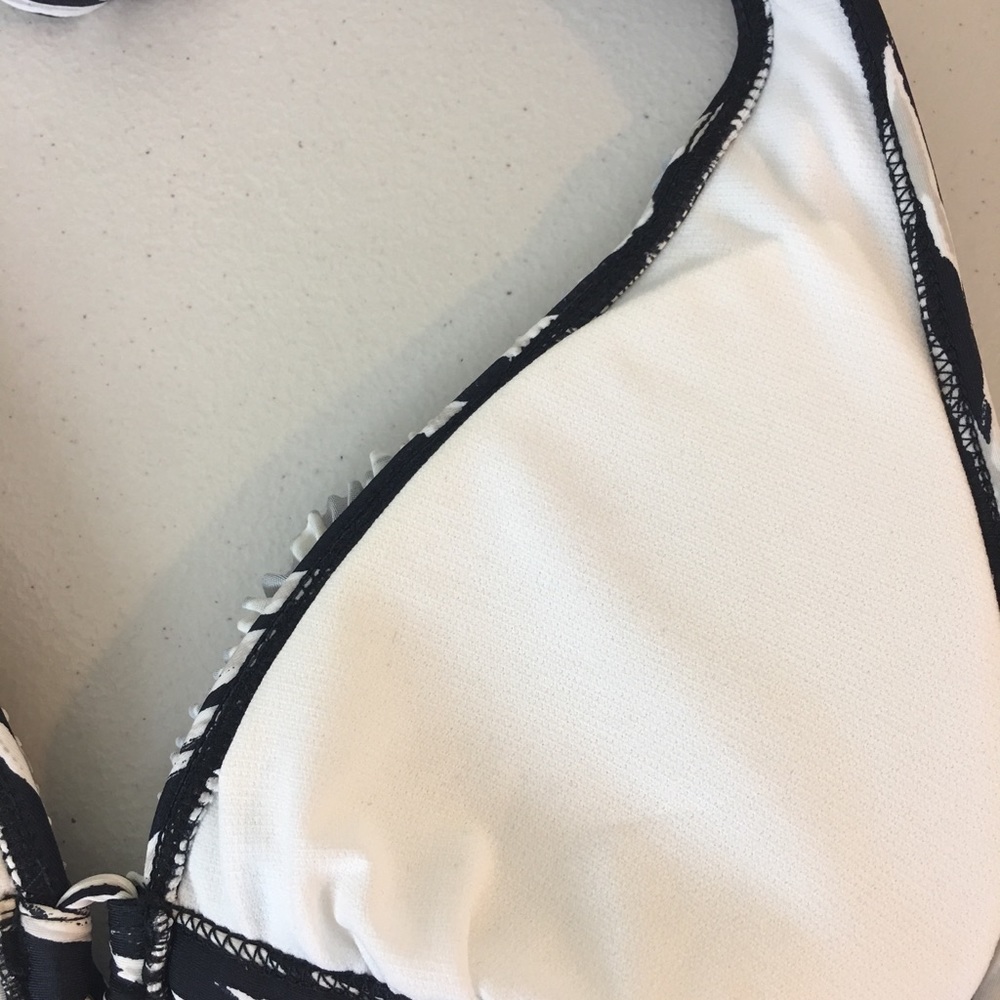 Ruffle trim halter ties bikini top S - Picture 6 of 6